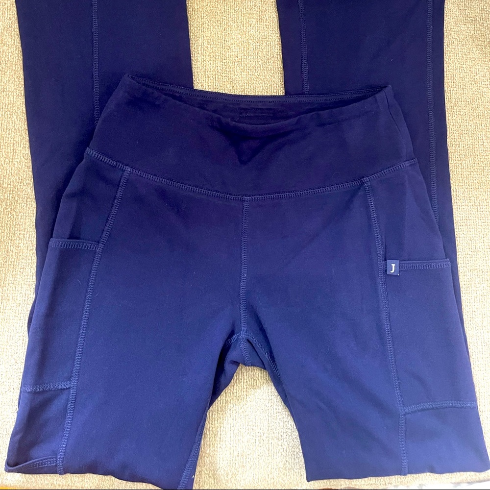 navy jaanuu scrub pants